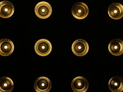 Abstract image representing airflow and breath.